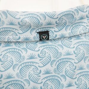 VISSLA Mens XL Button Up Short Sleeve Shirt Blue Geometric All Over Print Beach
